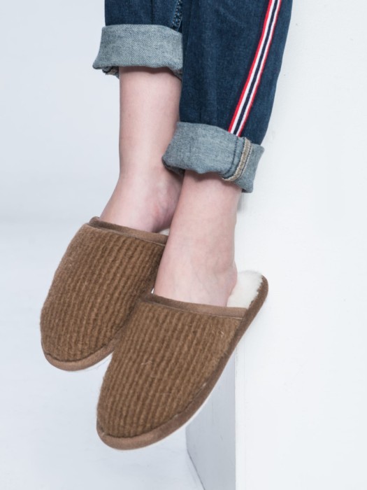 Kapcie Relax III - Brązowy - Wooltex.pl