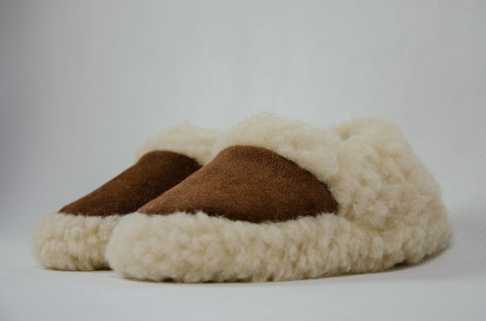 Kapcie Dziecięce Pełne - Brązowe - Wooltex