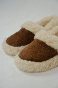 Kapcie Dziecięce Pełne - Brązowe - Wooltex