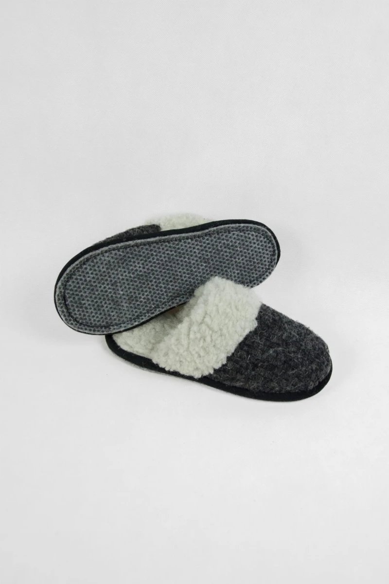 Kapcie Relax II - Grafitowy 2 - Wooltex.pl