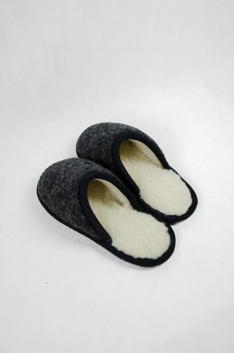 Kapcie Relax III - Grafitowy - Wooltex.pl
