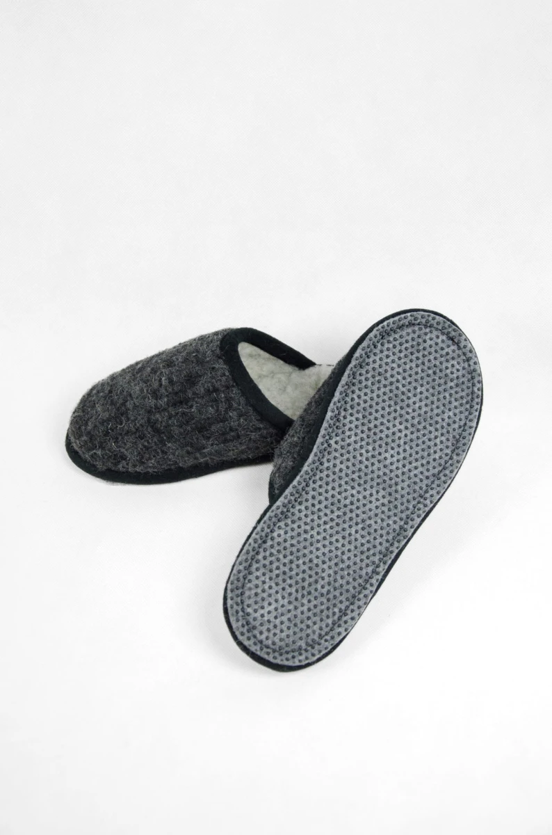 Kapcie Relax III - Grafitowy 2 - Wooltex.pl