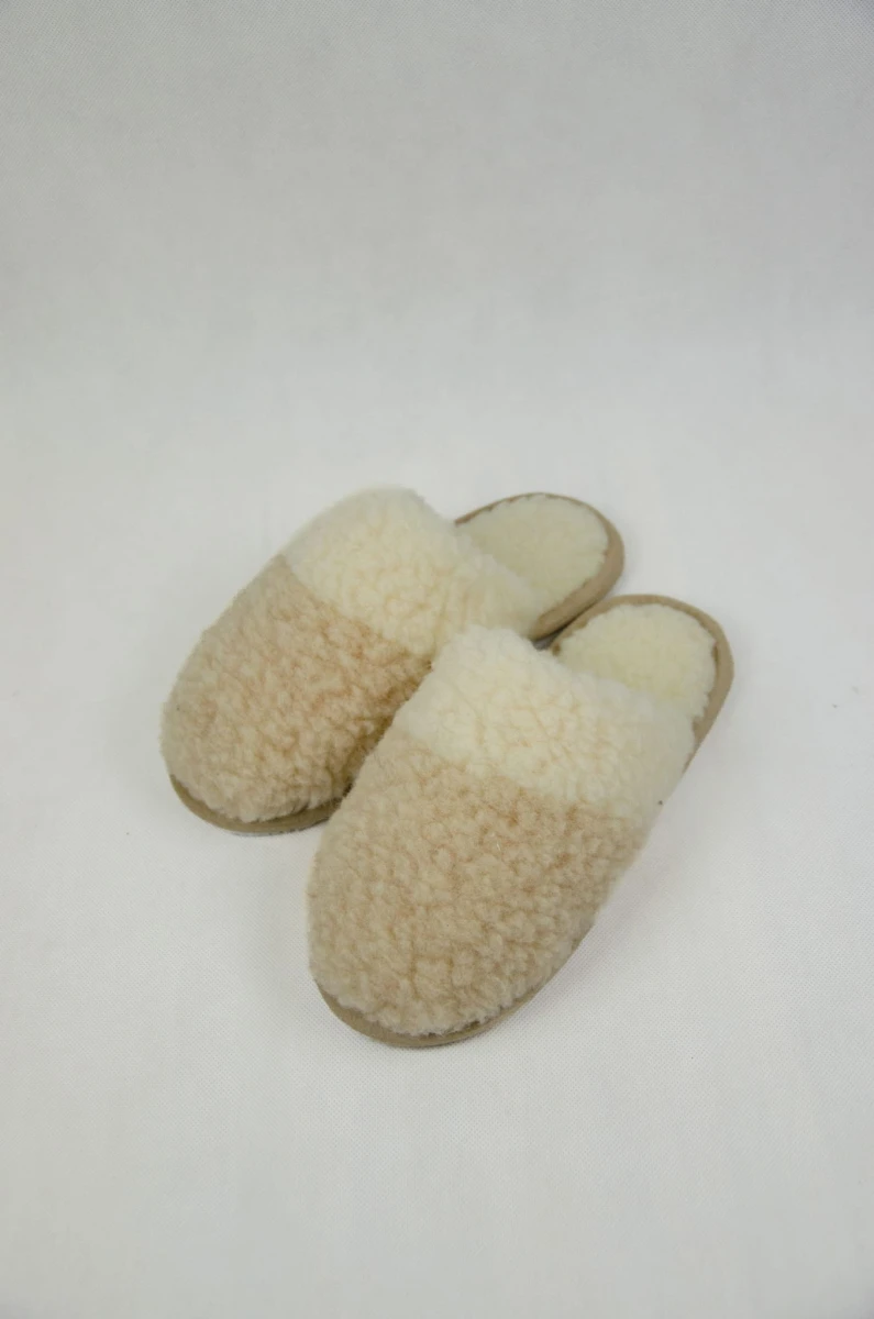Kapcie Janosik II - Beżowy - Wooltex.pl