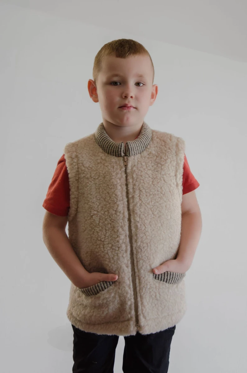 Kamizelka Wełniana Dziecięca ze stójką - Beżowa - Wooltex.pl