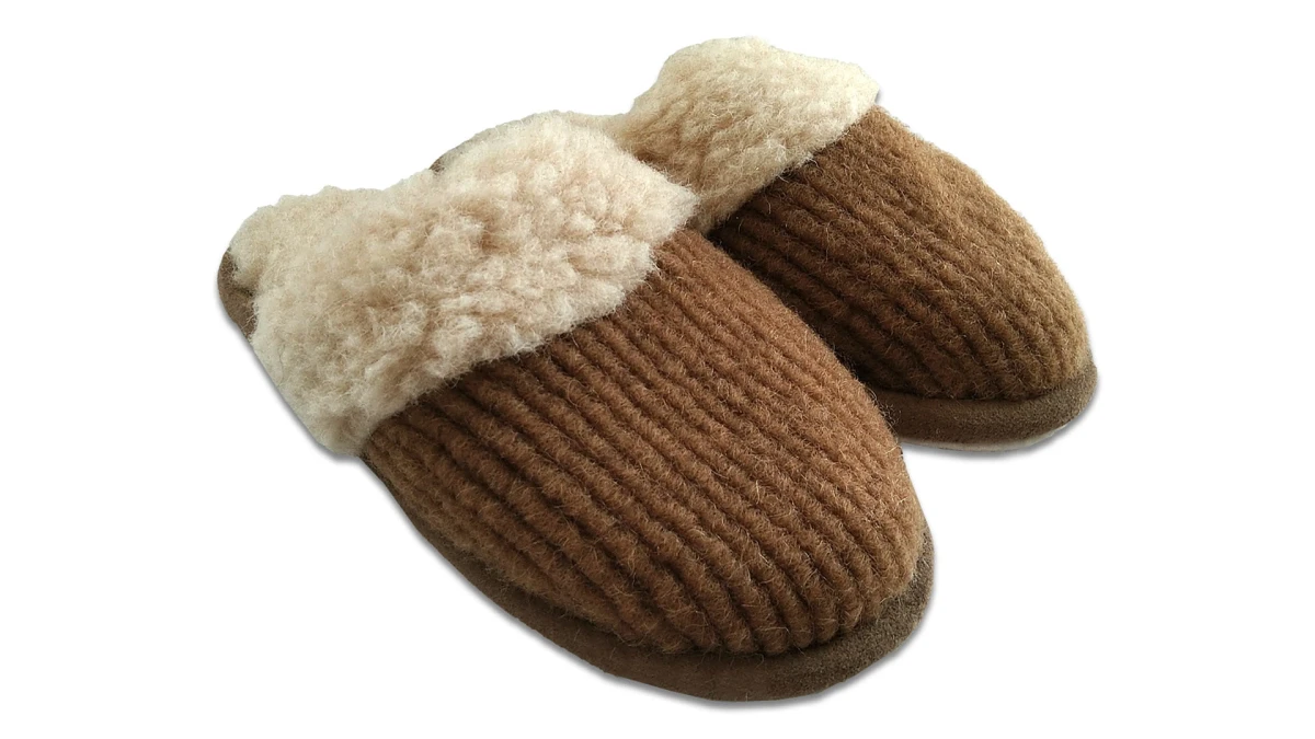 Kapcie Relax II - Brązowy 2 - Wooltex.pl