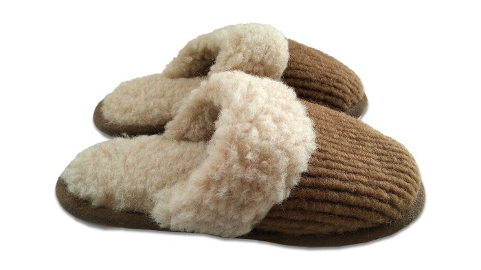 Kapcie Relax II - Brązowy 2 - Wooltex.pl
